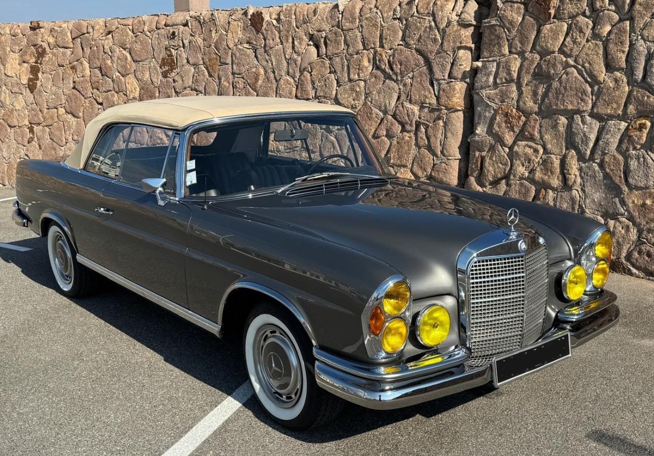 MERCEDES 280 SE Cabriolet Essence - 1968 LesAnciennes.com