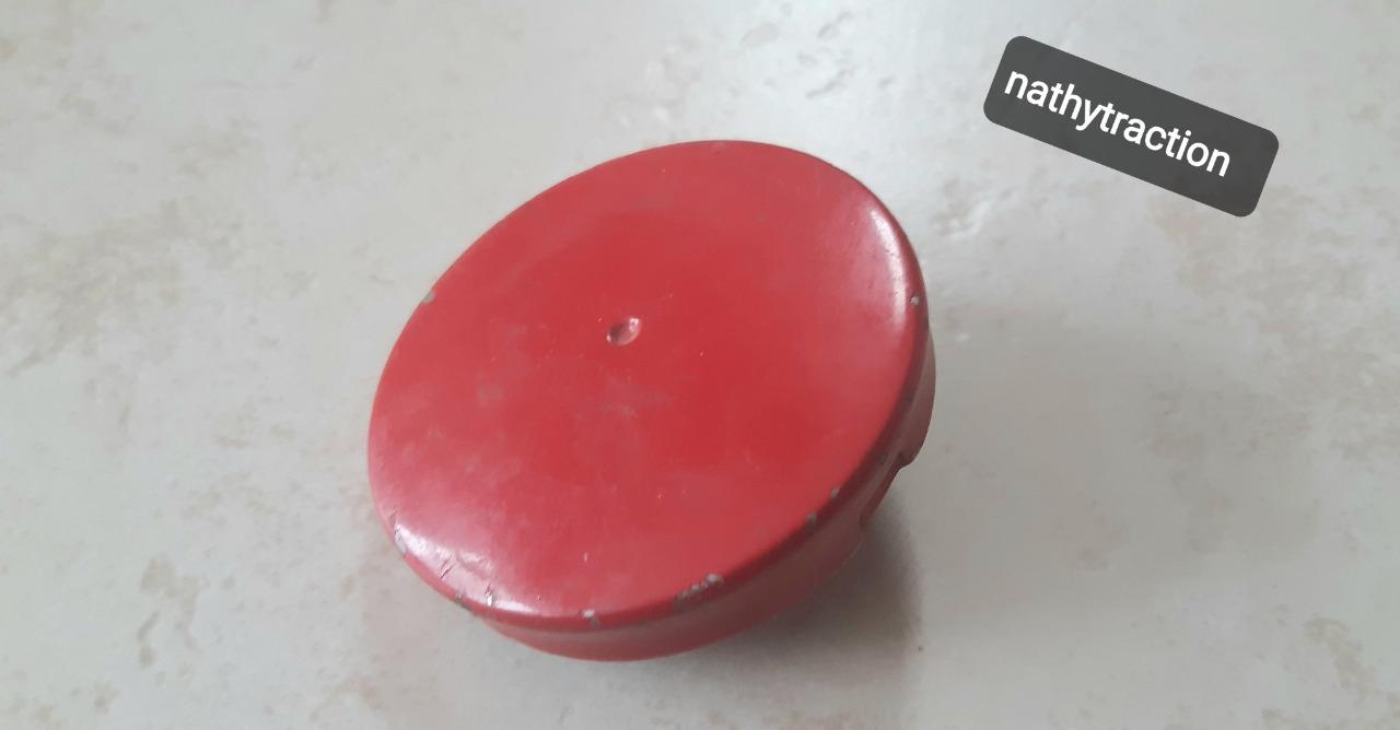 Un bouchon remplissage d'huile TRACTION 11D LesAnciennes.com