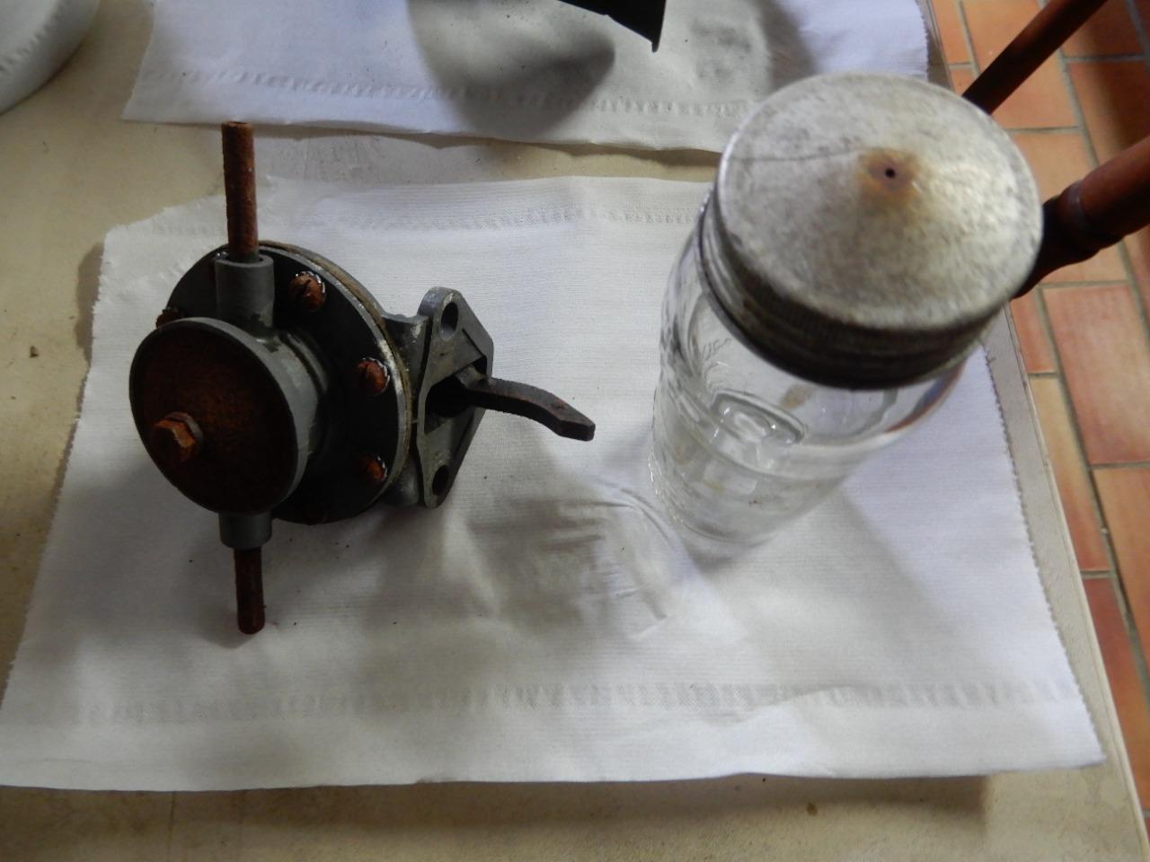 Lot de pièces RENAULT 4CV Affaire LesAnciennes.com