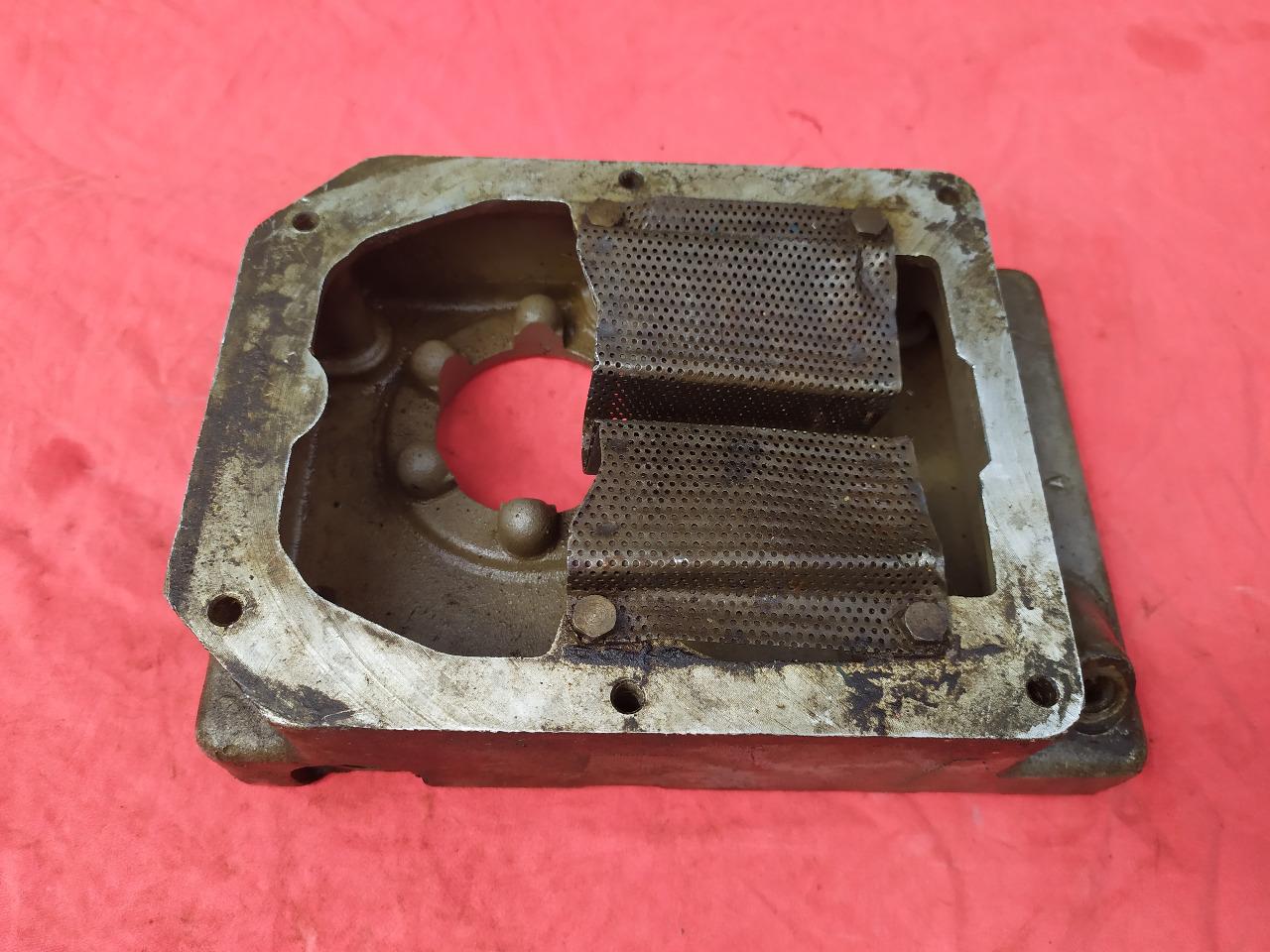 Carter Moteur inférieur Huile Gnome Rhone AX2 800 LesAnciennes.com