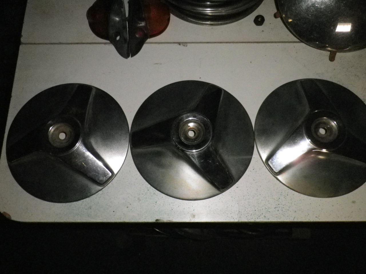 Enjoliveurs RENAULT 4 (R4) LesAnciennes.com