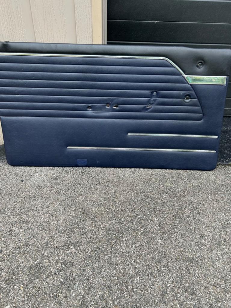 Panneau BMW 2002 E10 LesAnciennes.com