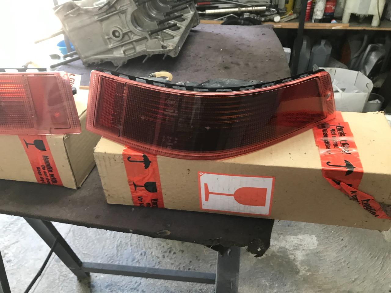 Feux arrières Droit et Gauche PORSCHE 964 LesAnciennes.com