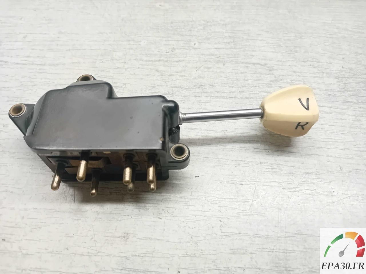 COMMODO NEUF PHARES CITROEN AMI 6 (7 BROCHES) LesAnciennes.com