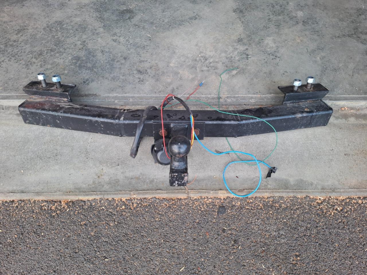 Attache remorque simca aronde LesAnciennes.com