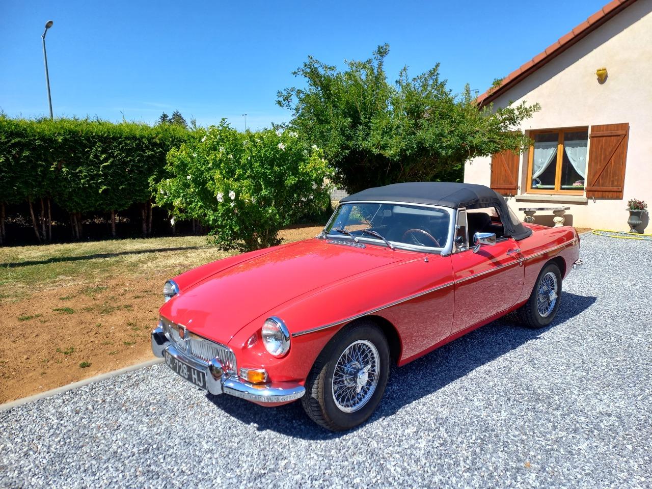 MG MGB cabriolet - 1978 LesAnciennes.com