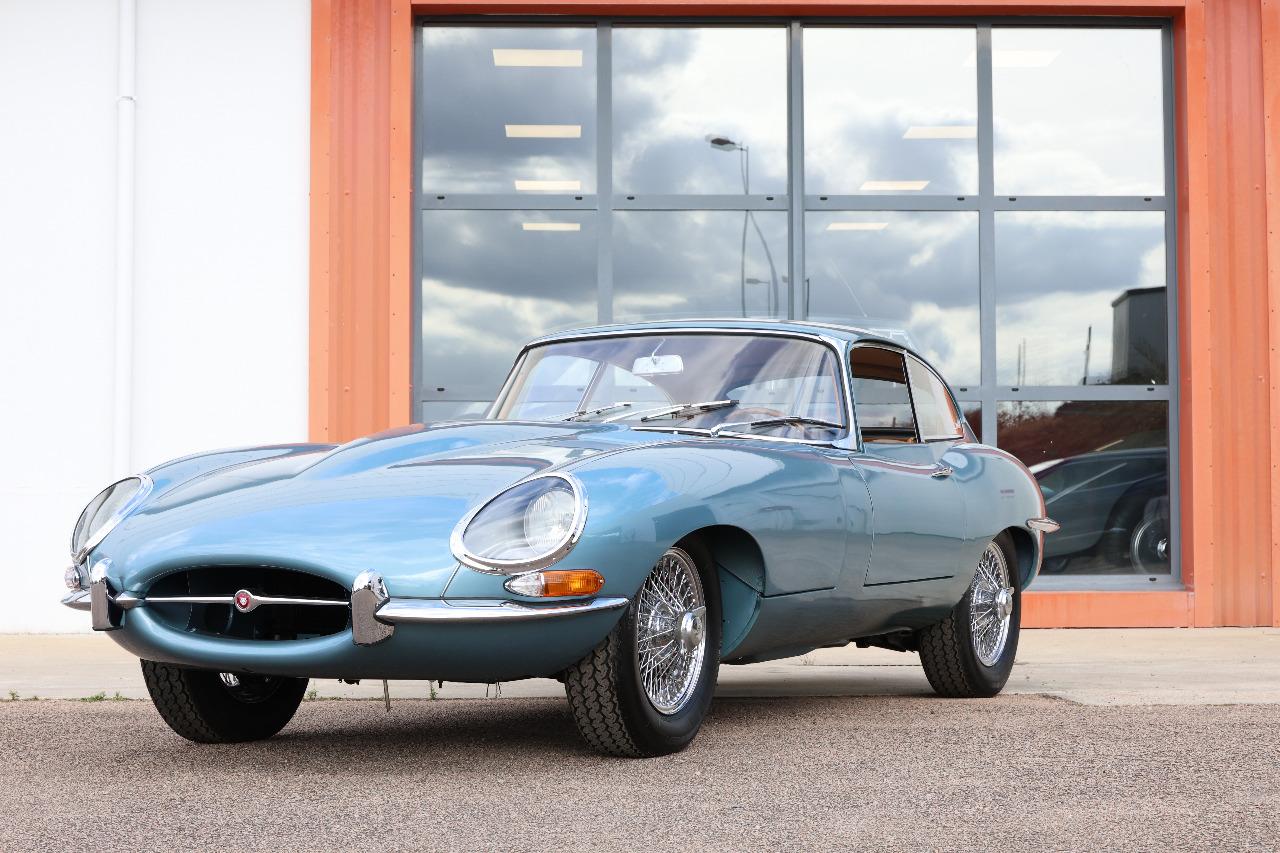 JAGUAR Type E Série 1 4.2 - 1965 LesAnciennes.com