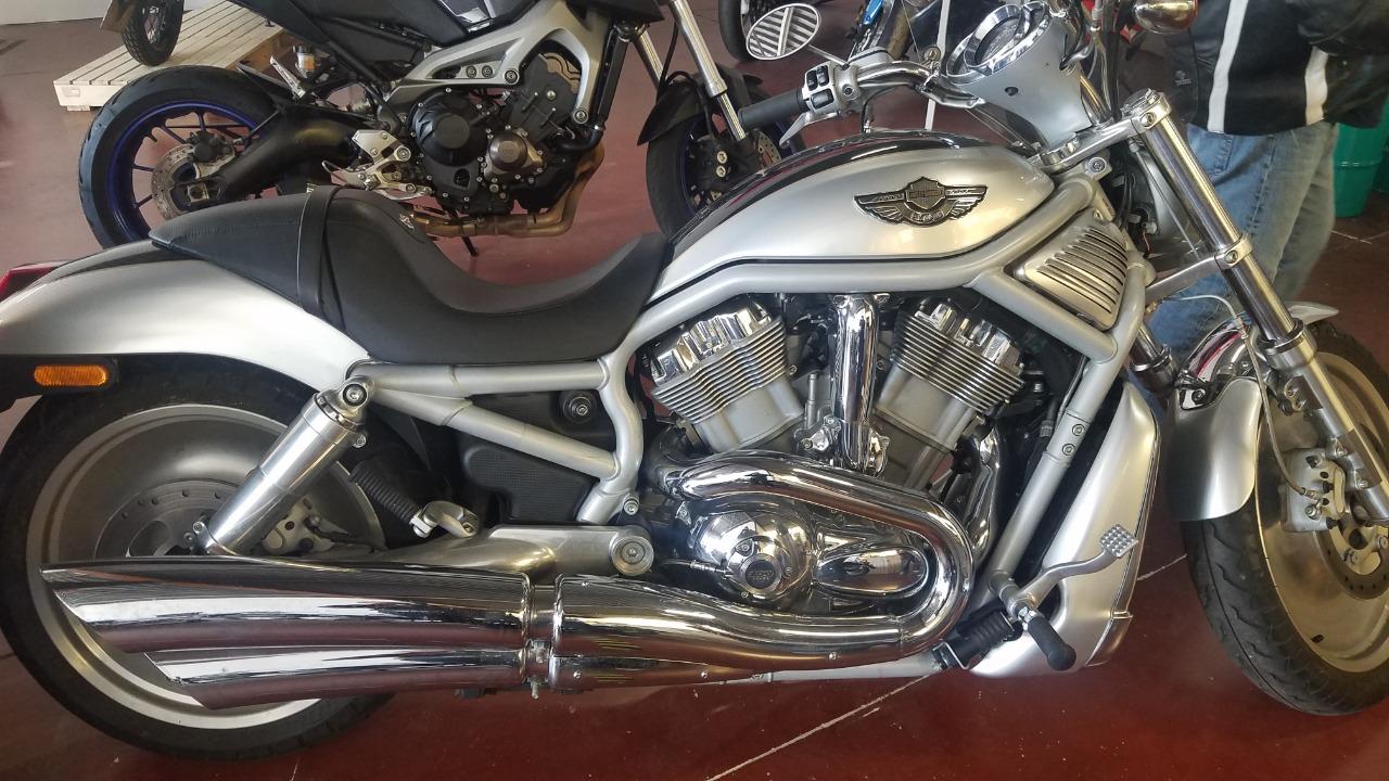 HARLEY DAVIDSON Vrod 1200 anniversaire - 2004 LesAnciennes.com