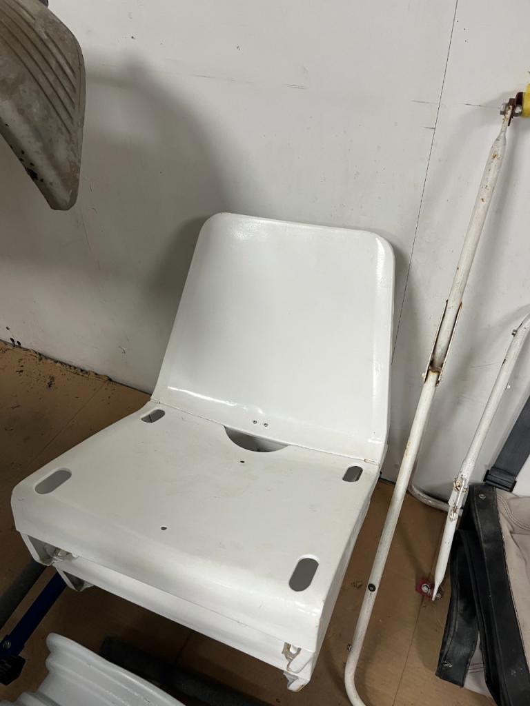 Recherche sellerie AUSTIN Mini Moke ANGLAISE LesAnciennes.com