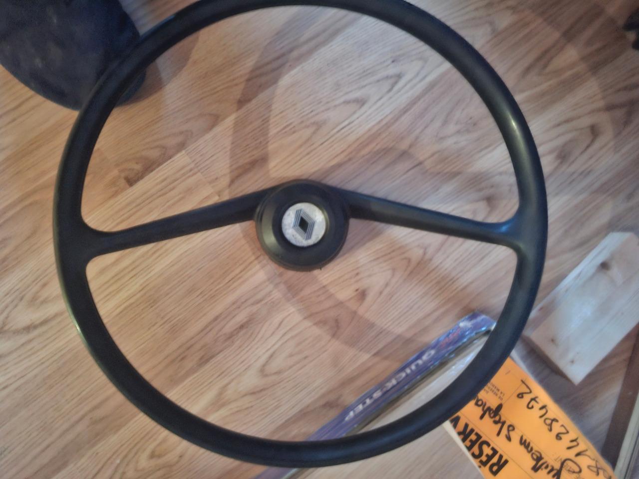 Pièces RENAULT J7 fourgon LesAnciennes.com