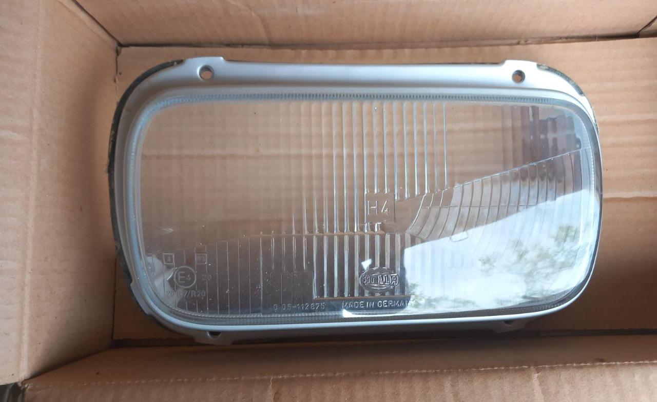 Lunette de phare DIVERS LesAnciennes.com