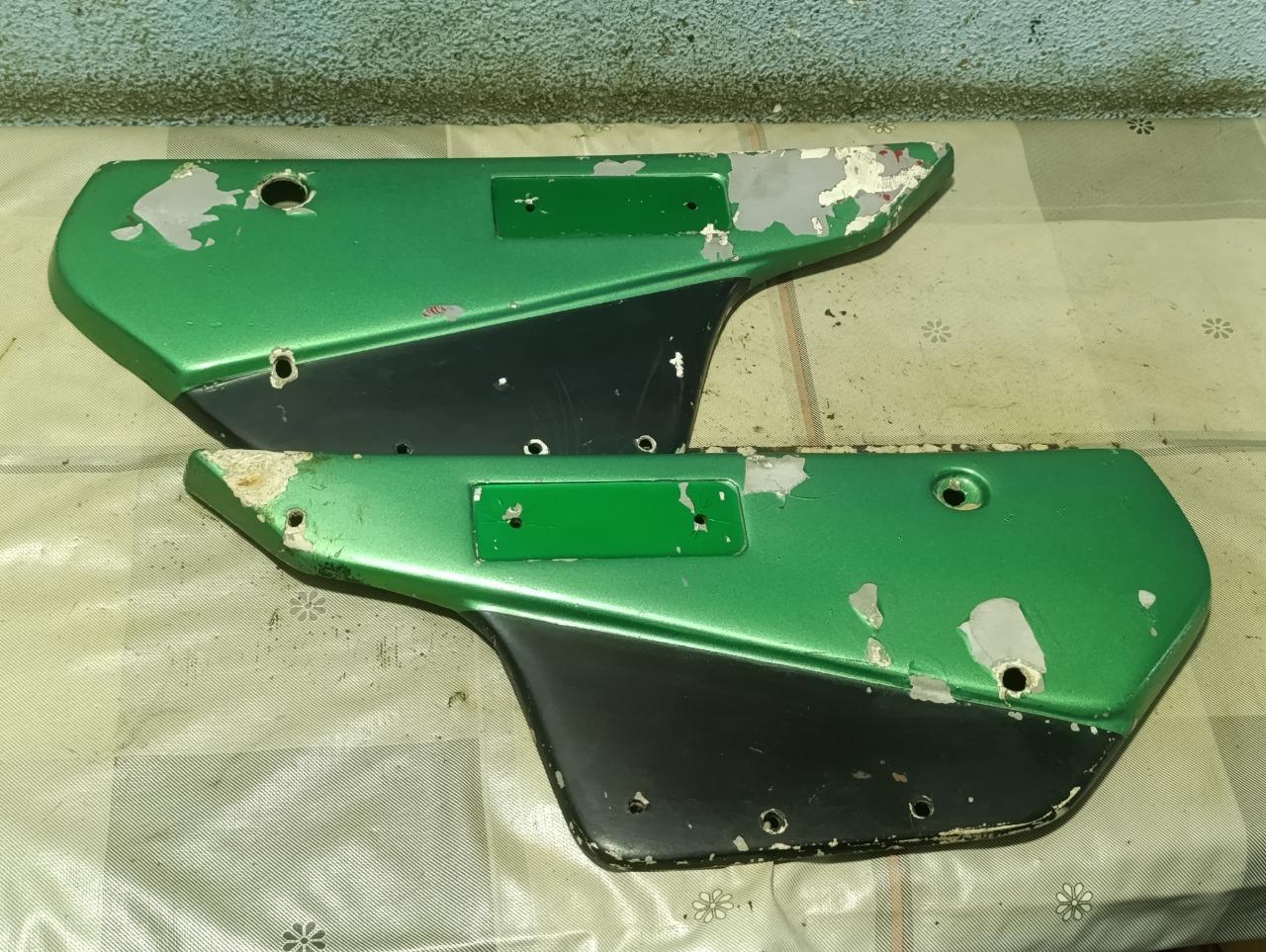 Panneaux latéraux DUCATI 350 vento LesAnciennes.com