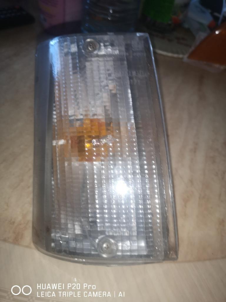 Pièces FIAT Iveco clignotant avant droit LesAnciennes.com