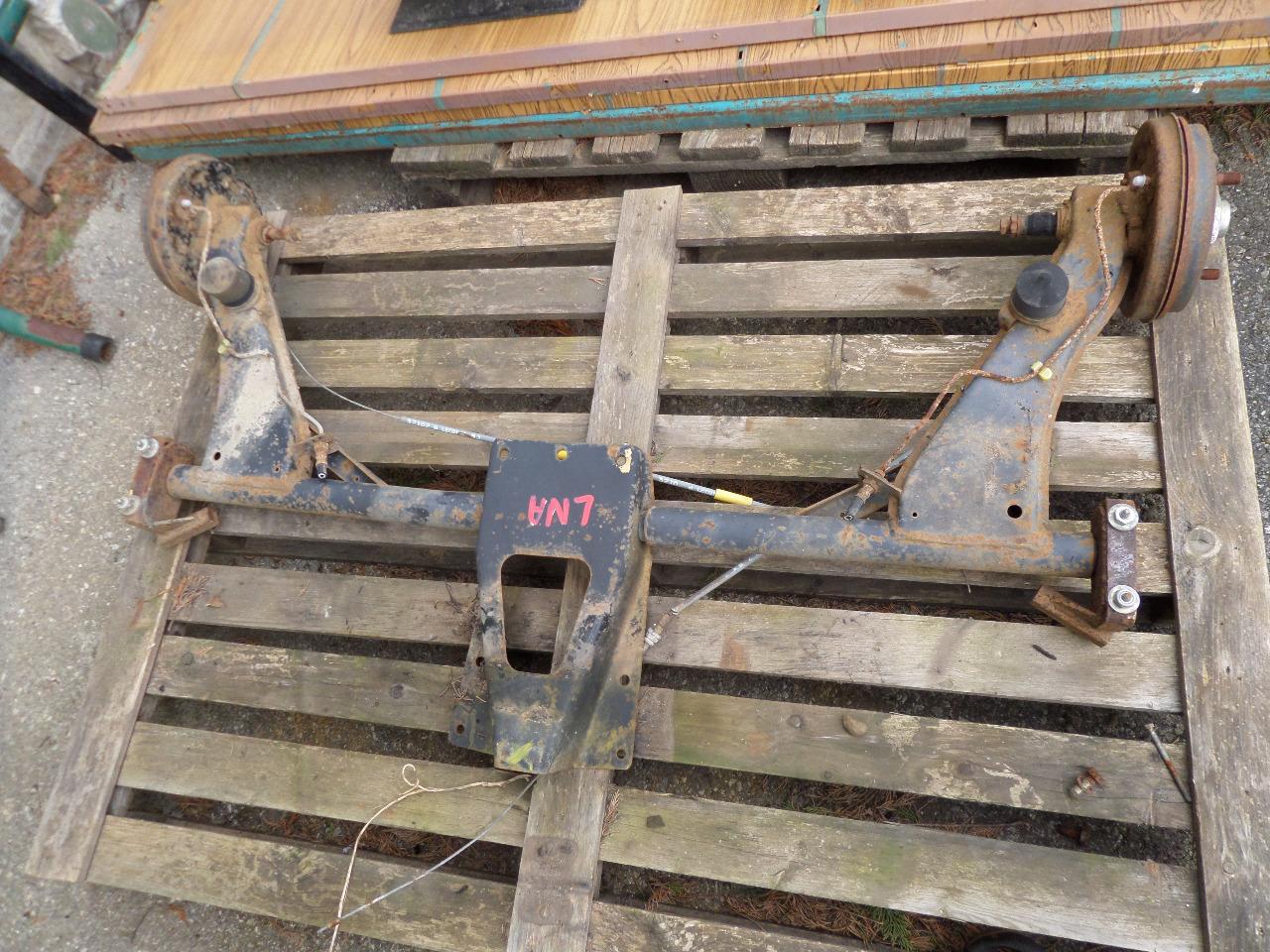 Essieu arrière CITROEN LNA LesAnciennes.com