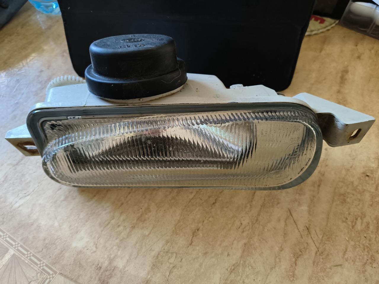 Antibrouillard FORD Escort Mk7 LesAnciennes.com