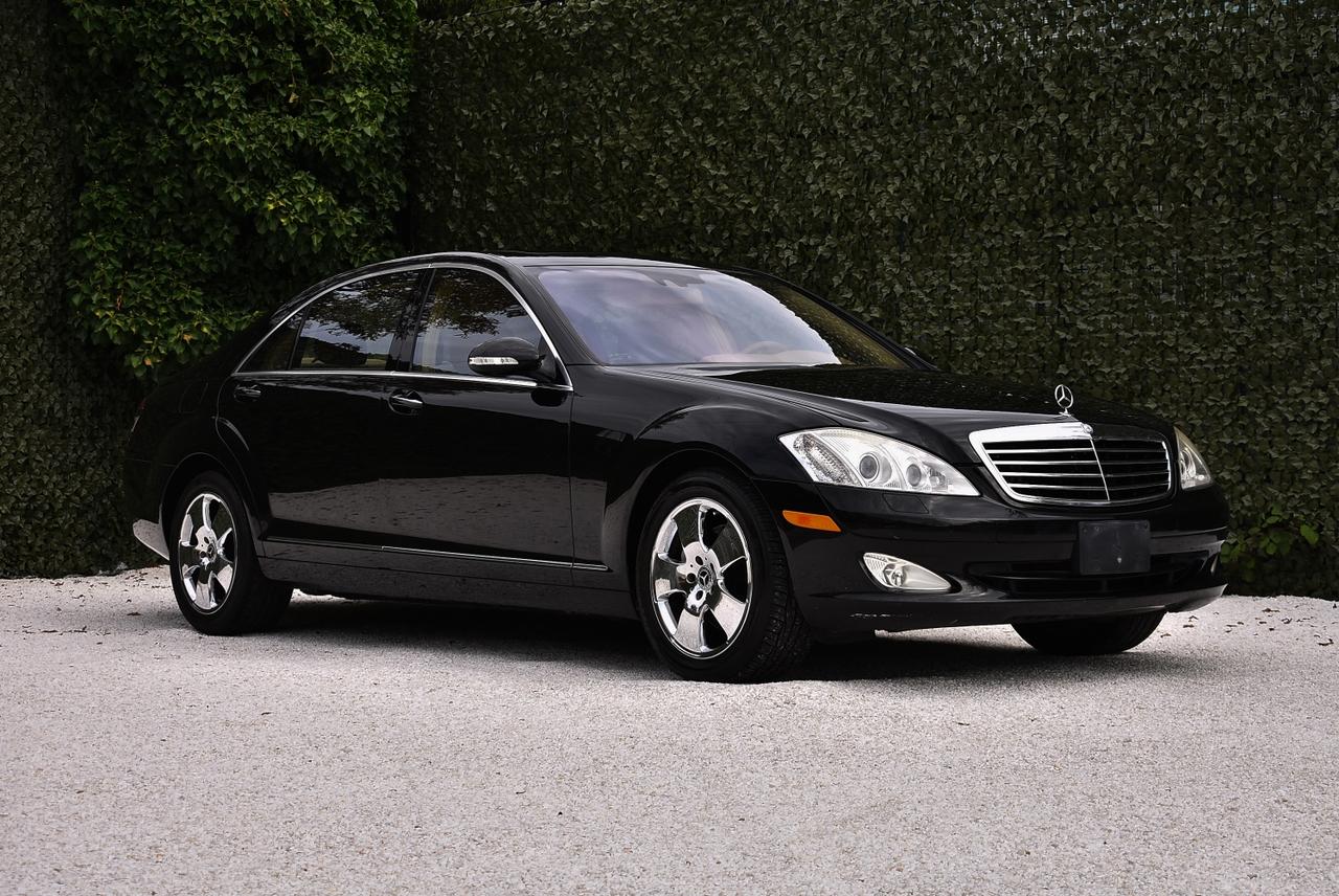 2008 Mercedes-Benz S550 (W221) Sedan 5,5L V8 “AMG  LesAnciennes.com