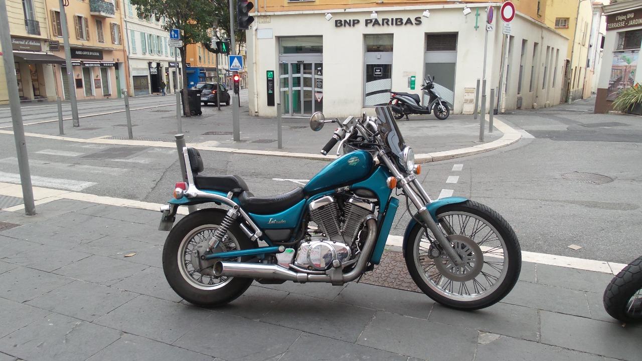 SUZUKI intruder 600 custom - 1995 LesAnciennes.com