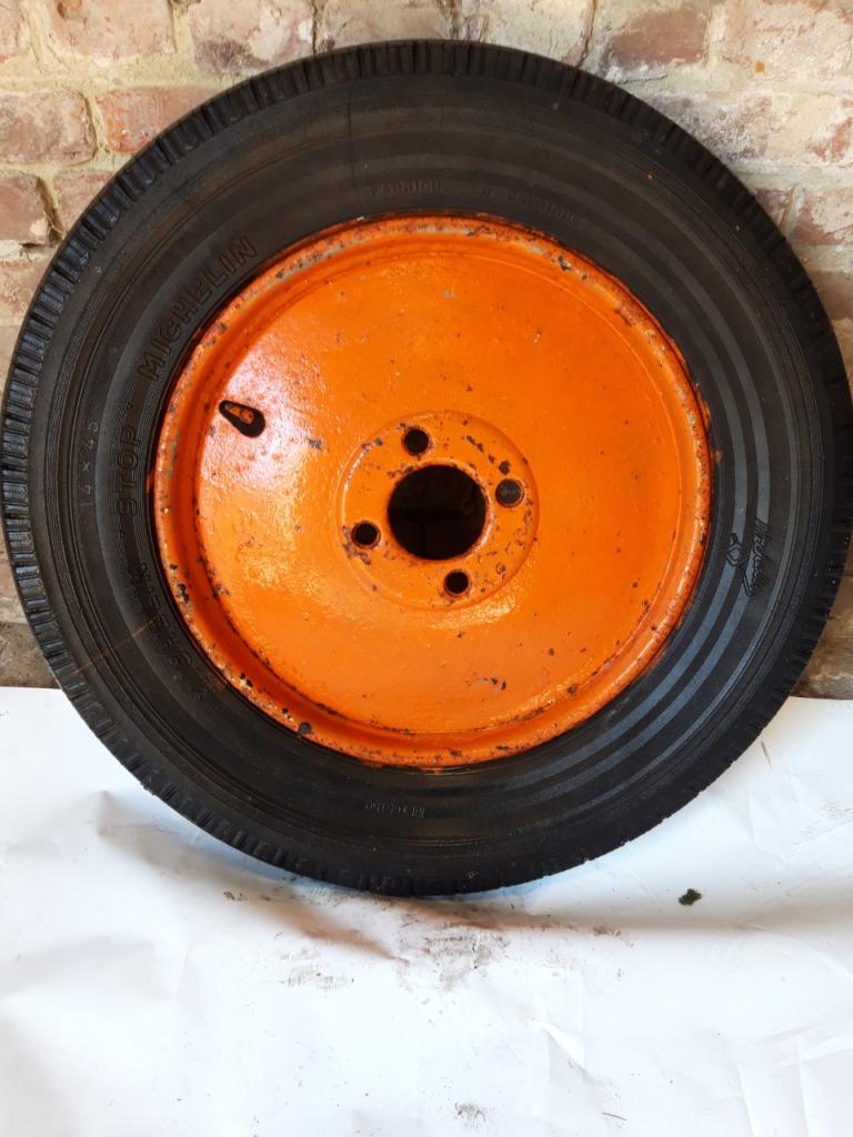 JANTE POUR VEHICULE ANCIEN LesAnciennes.com