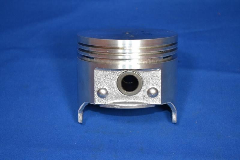 Kit 8 pistons FORD Mustang V8 260, neuf LesAnciennes.com
