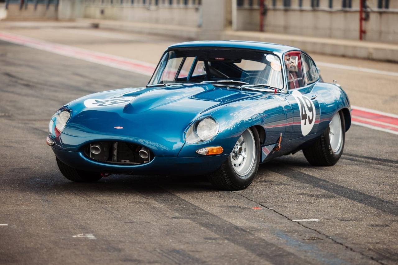 JAGUAR Type E Semi Lightweight - 1963 LesAnciennes.com