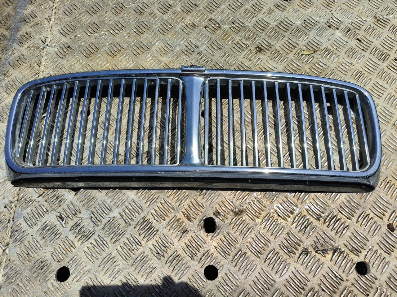 Calandre JAGUAR XJ308 LesAnciennes.com