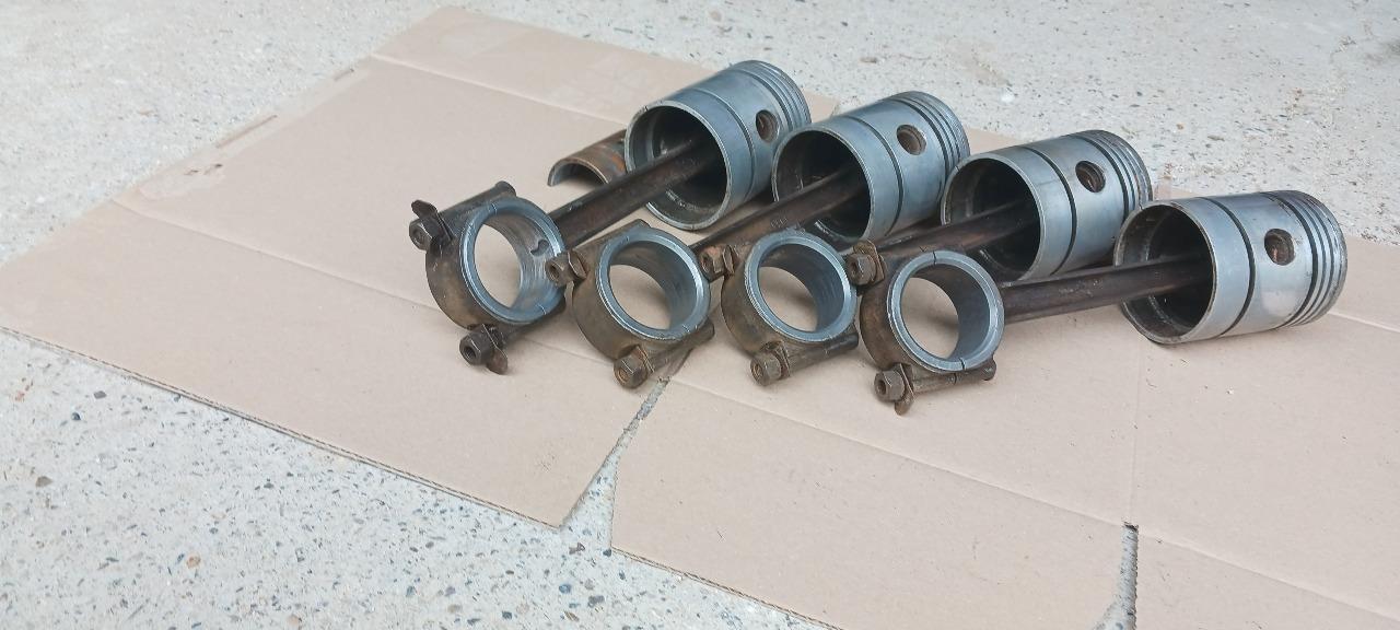 Lot de pièces CITROEN Traction 11 BL LesAnciennes.com