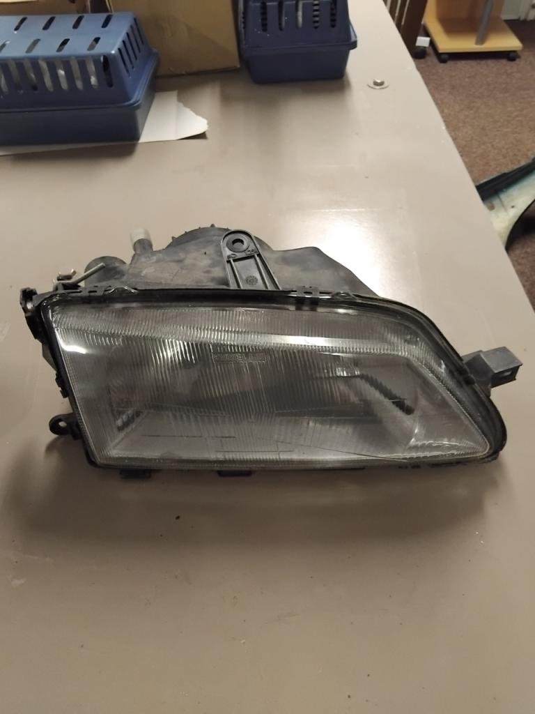 Phares PEUGEOT 306 Cabriolet LesAnciennes.com