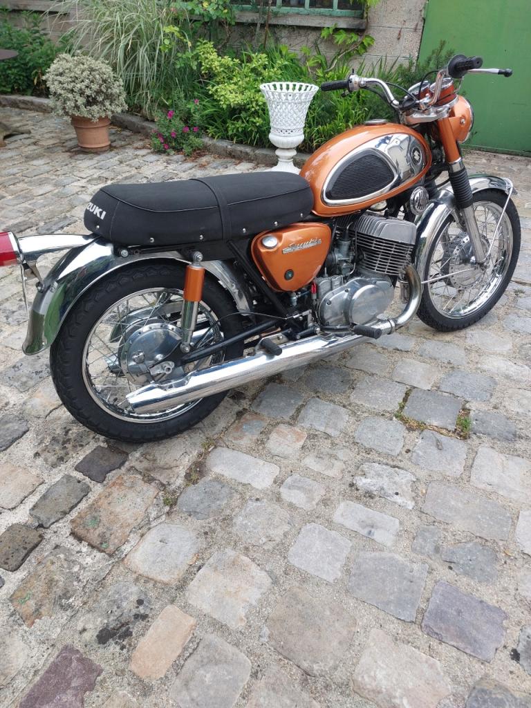 SUZUKI T 500 Cobra - 1969 LesAnciennes.com