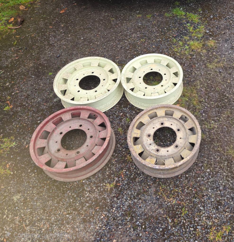 Jantes CITROEN Traction 11 BL LesAnciennes.com