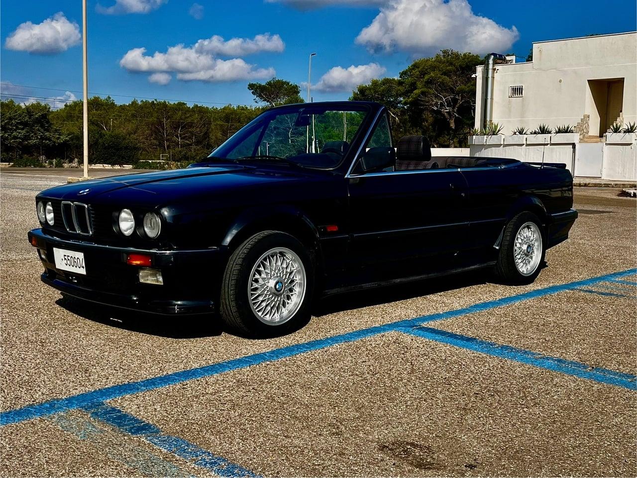 1988 BMW 320i M Tech1 Cabrio E30 LesAnciennes.com