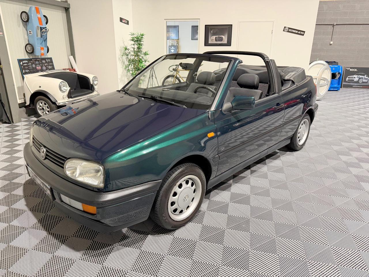 VOLKSWAGEN Golf cabriolet LesAnciennes.com