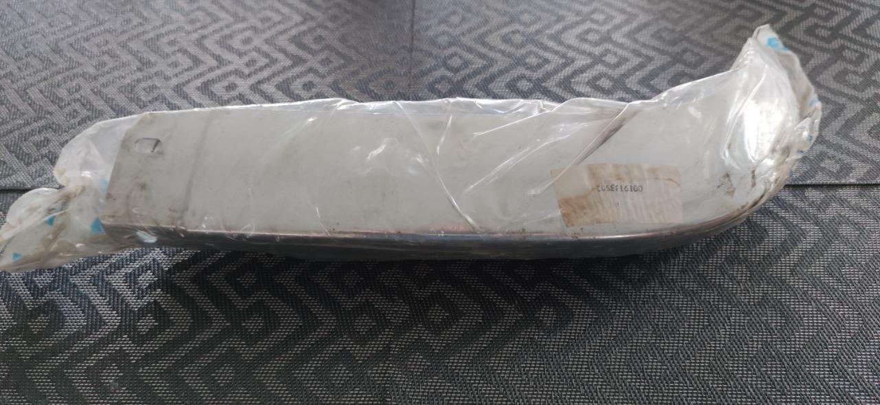 Crosse avant gauche pare chocs SIMCA 1100 LesAnciennes.com