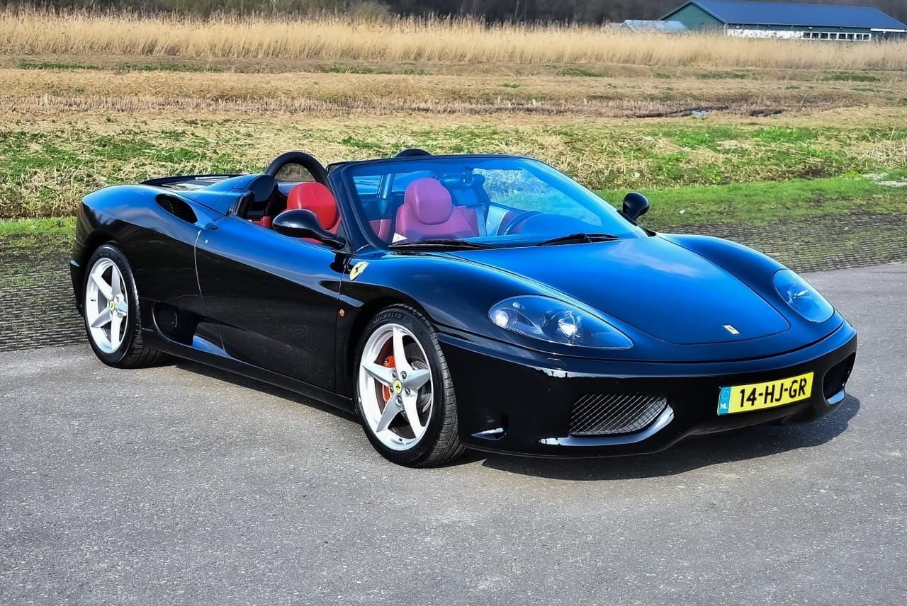 2001 Ferrari 360 Modena Spider "F1" LesAnciennes.com