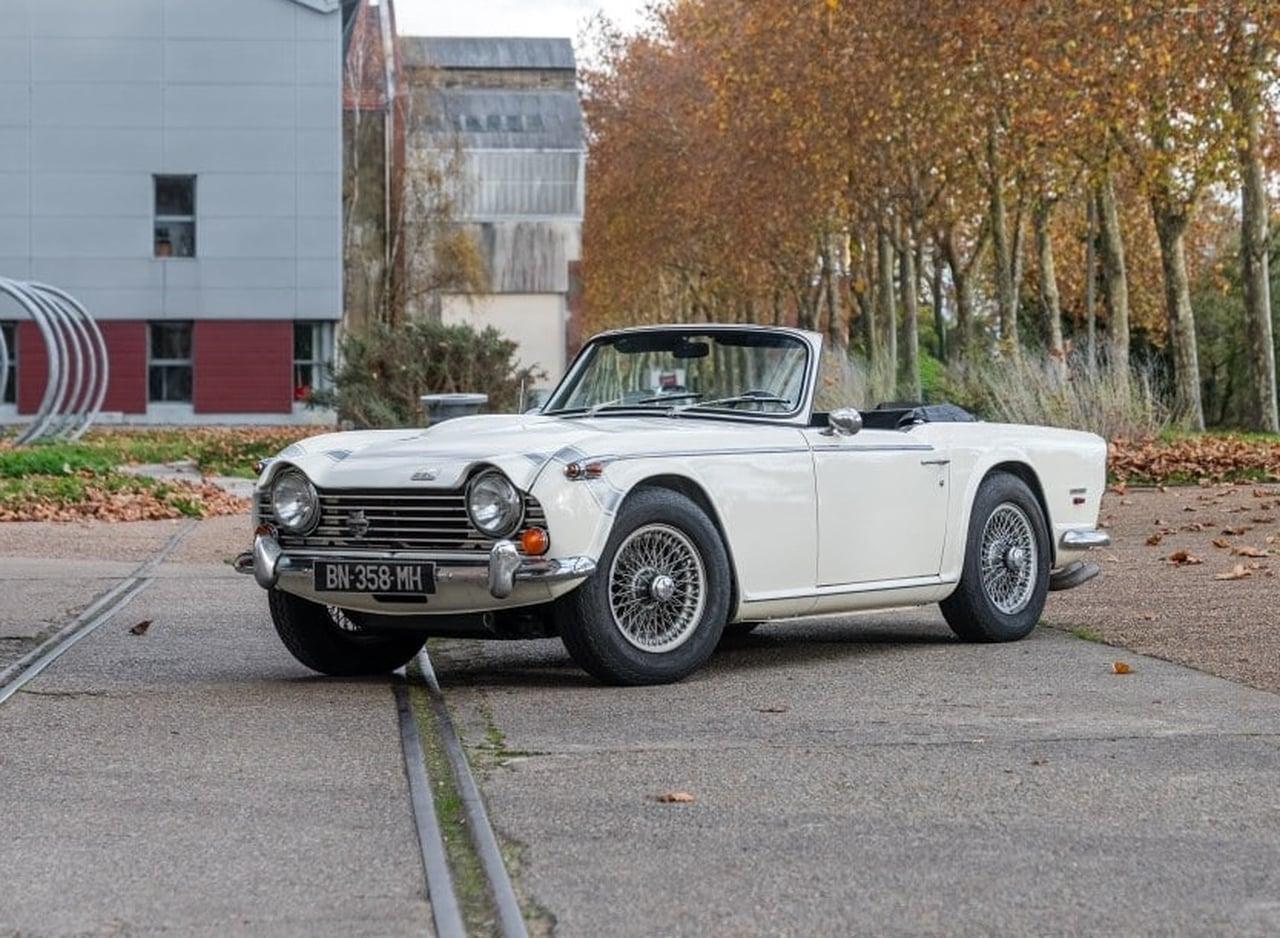 1968 Triumph TR 250 LesAnciennes.com