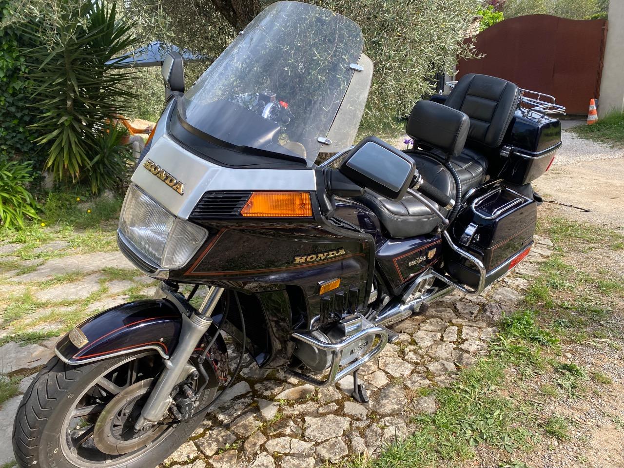 HONDA GL 1200 Gold wing Interstate - 1984 LesAnciennes.com