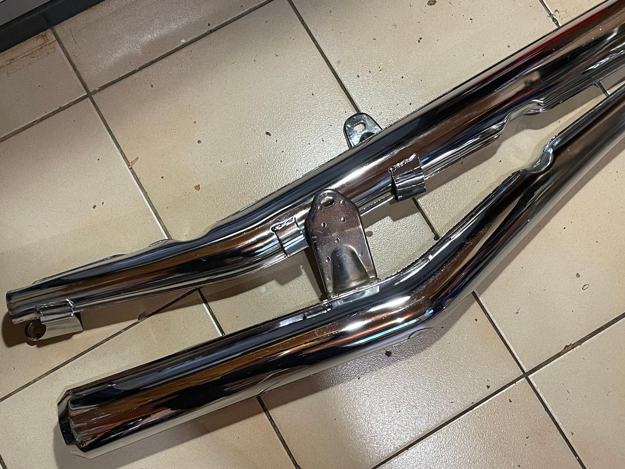 KAWASAKI 250 S1 echappements neufs LesAnciennes.com