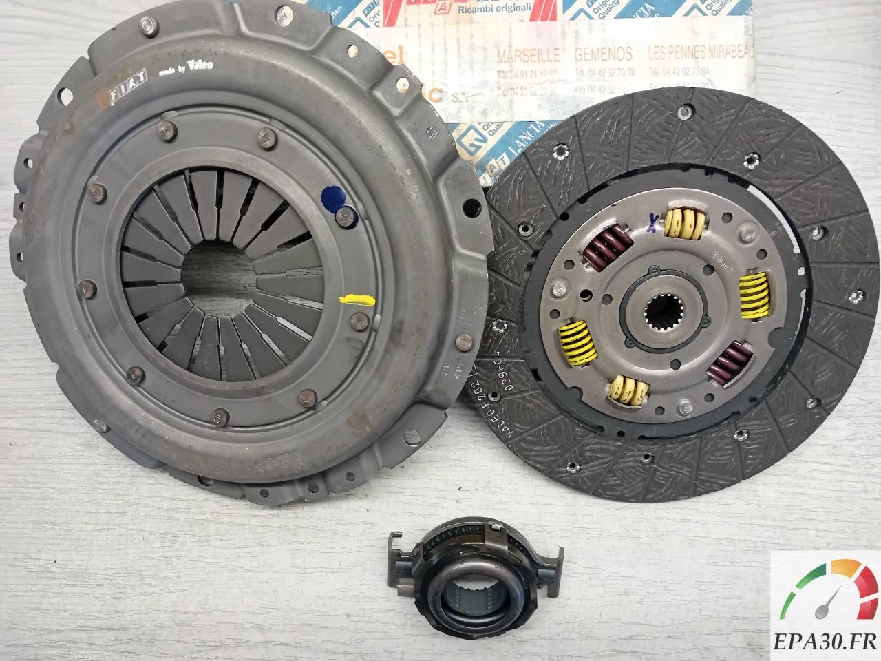 KIT EMBRAYAGE LANCIA PRISMA 1.9D 1.9TD 831 LesAnciennes.com