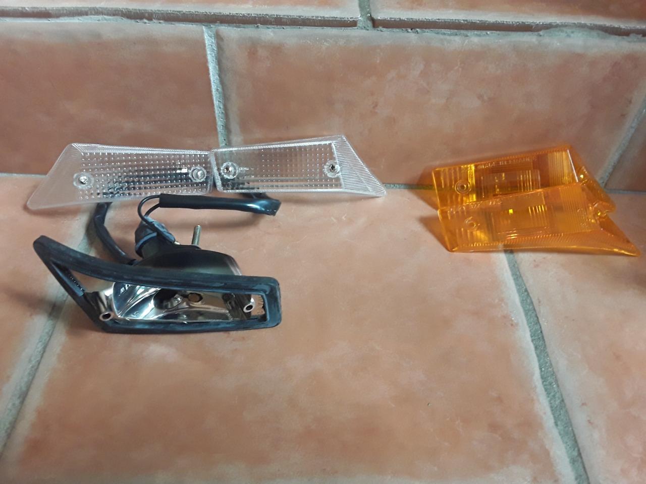 Feu clignotant , serrures CITROEN Dyane LesAnciennes.com