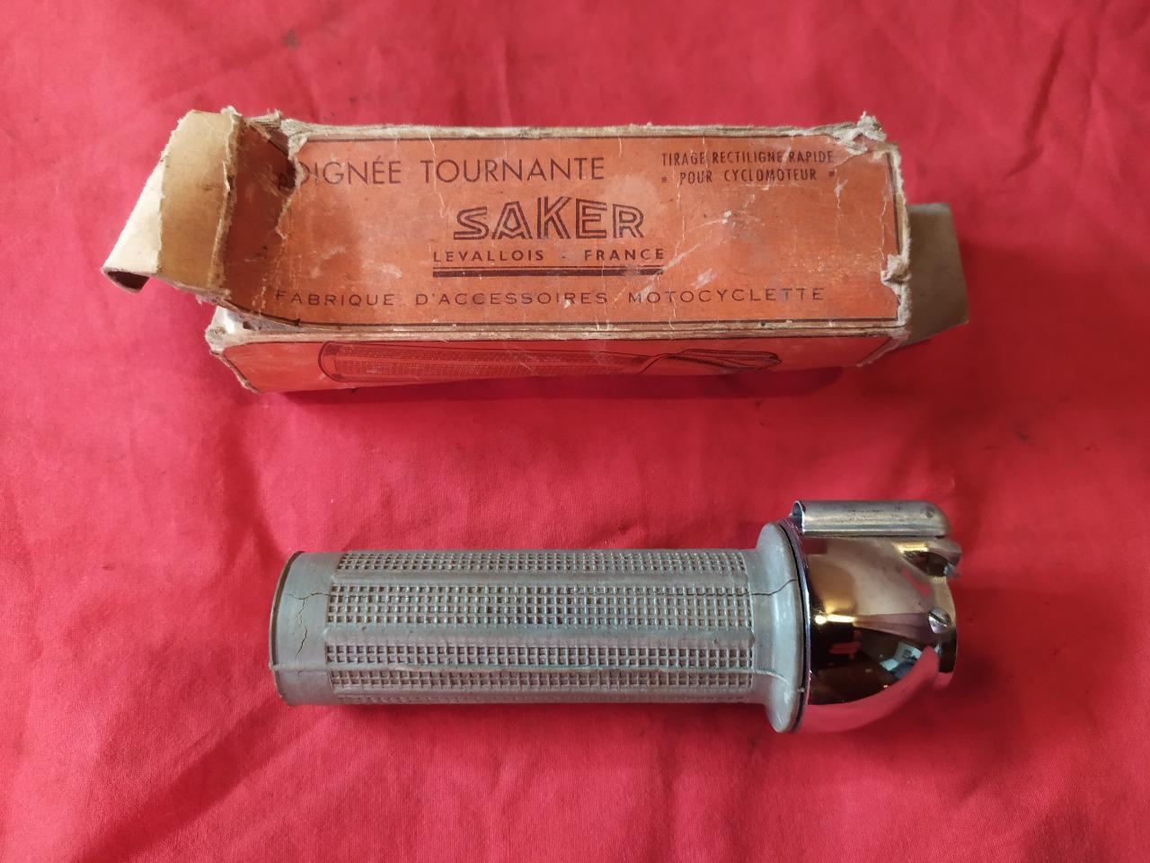 Poignée d'accélérateur SAKER NOS Neuve 22 LesAnciennes.com