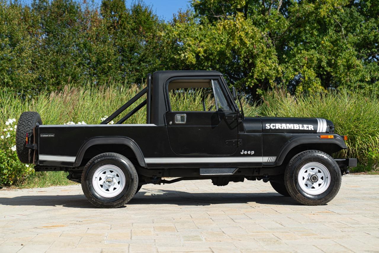 JEEP CJ-8 SCRAMBLER - 1984 LesAnciennes.com