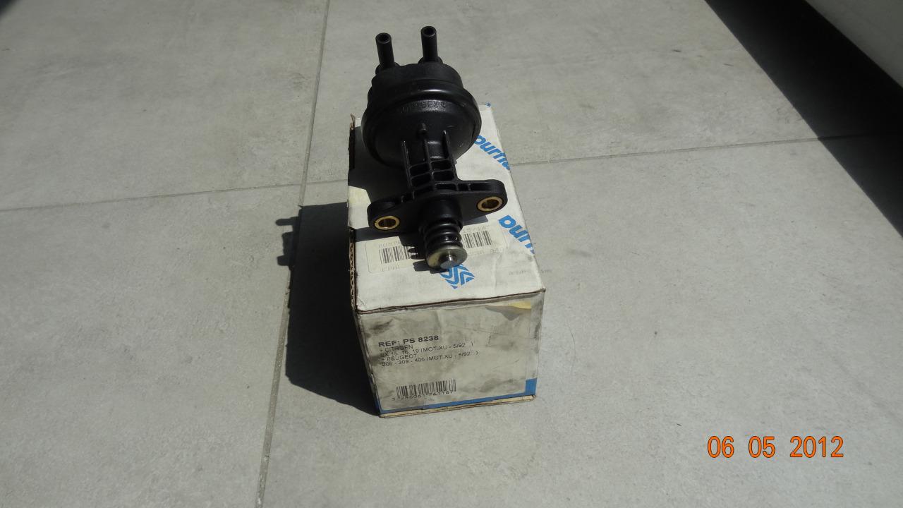 Pompe à essence PEUGEOT 205 - 309 - 405 LesAnciennes.com