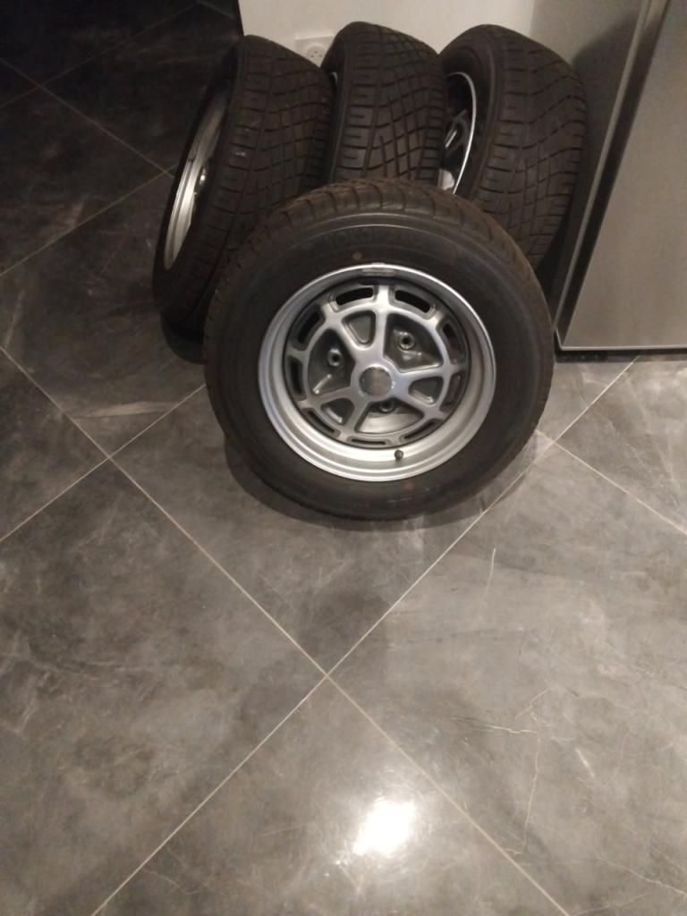 Jantes fergat refaite à neuf avec pneus R5 alpine LesAnciennes.com