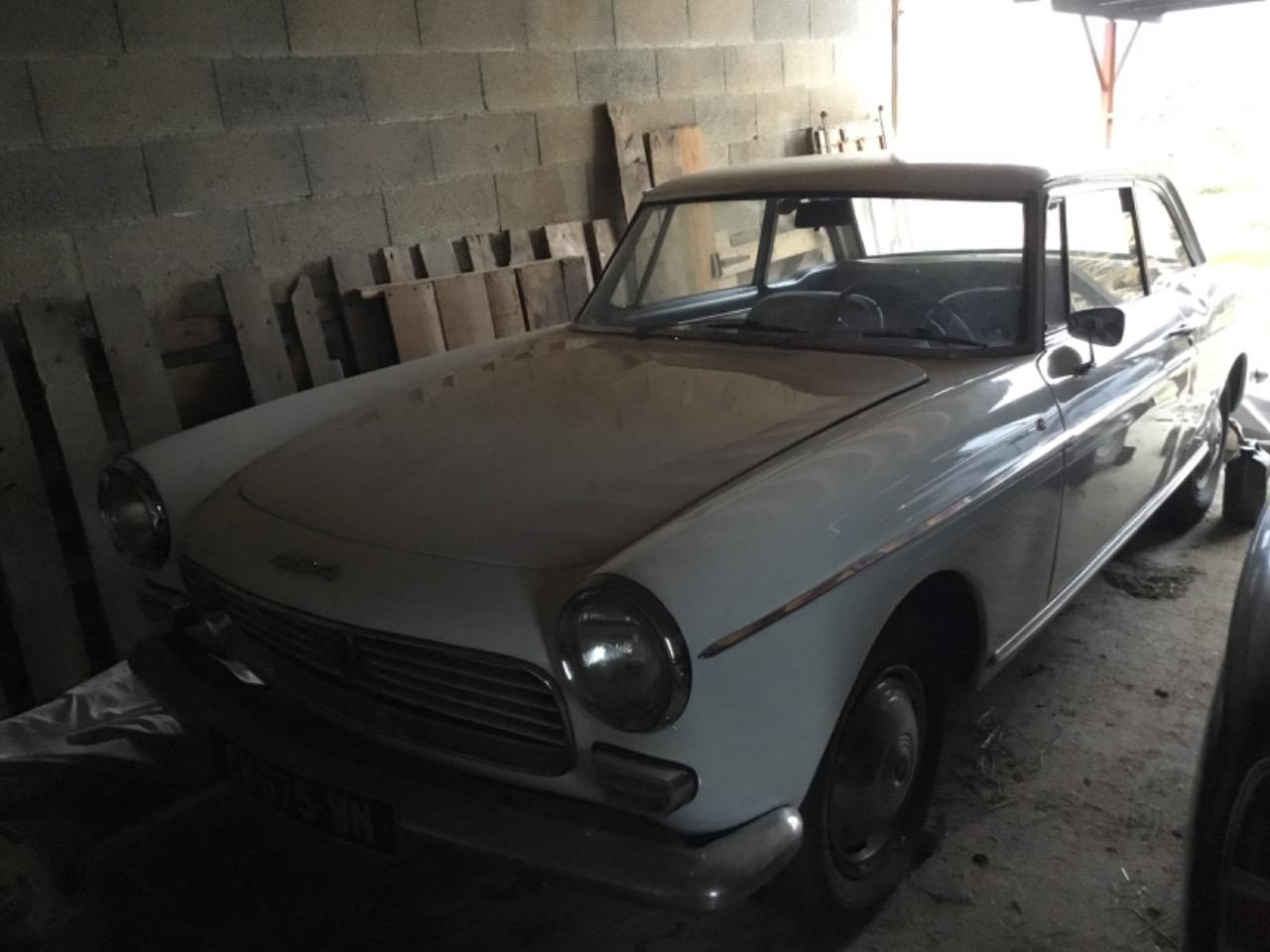 PEUGEOT 404 coupé - 1966 LesAnciennes.com