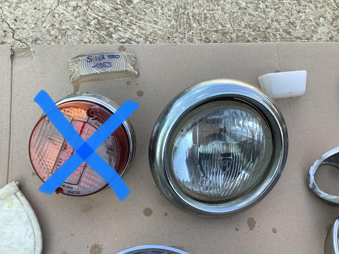 Phares SIMCA 1000 LesAnciennes.com