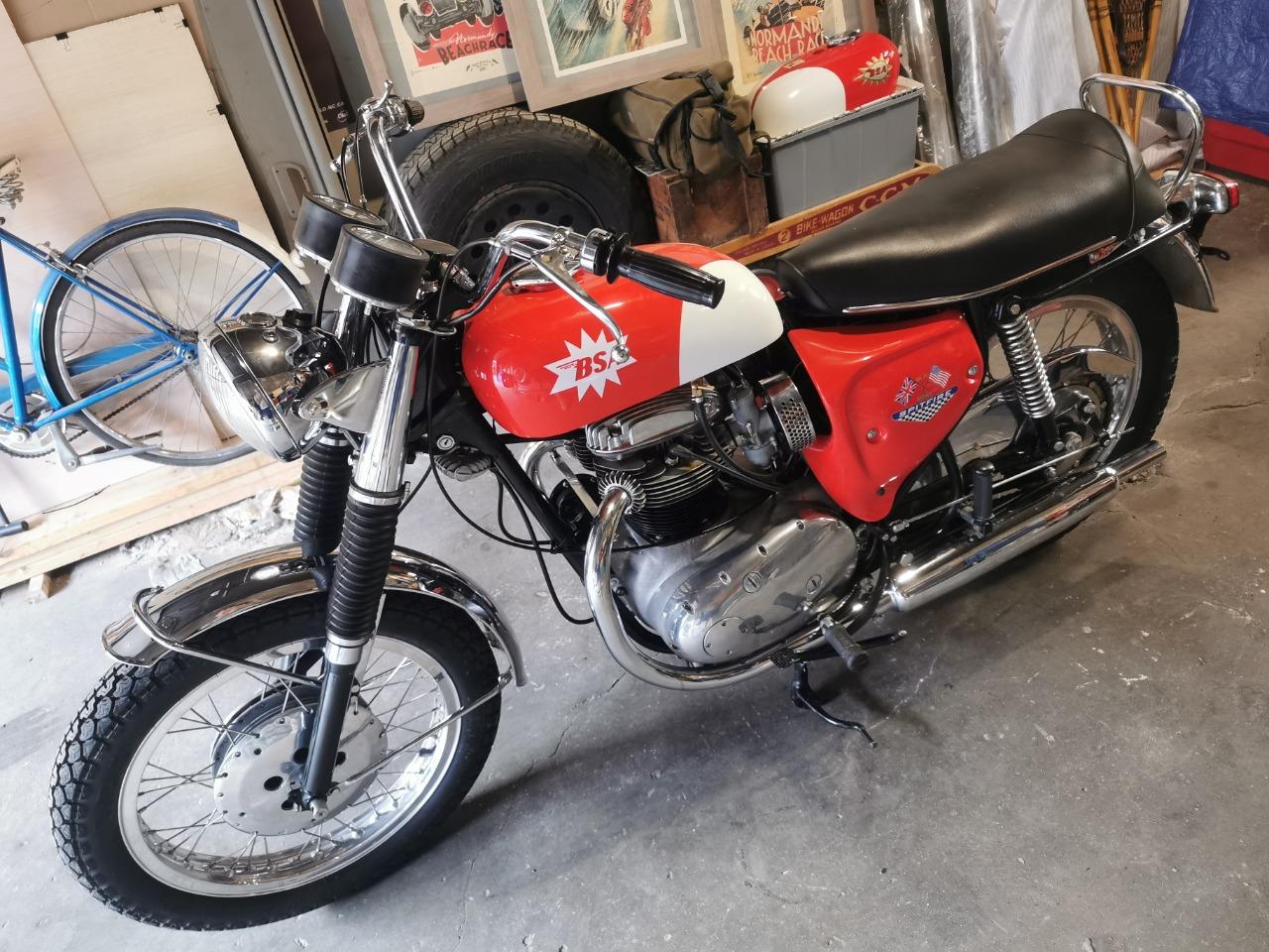 BSA A65 650 Firebird - 1967 LesAnciennes.com