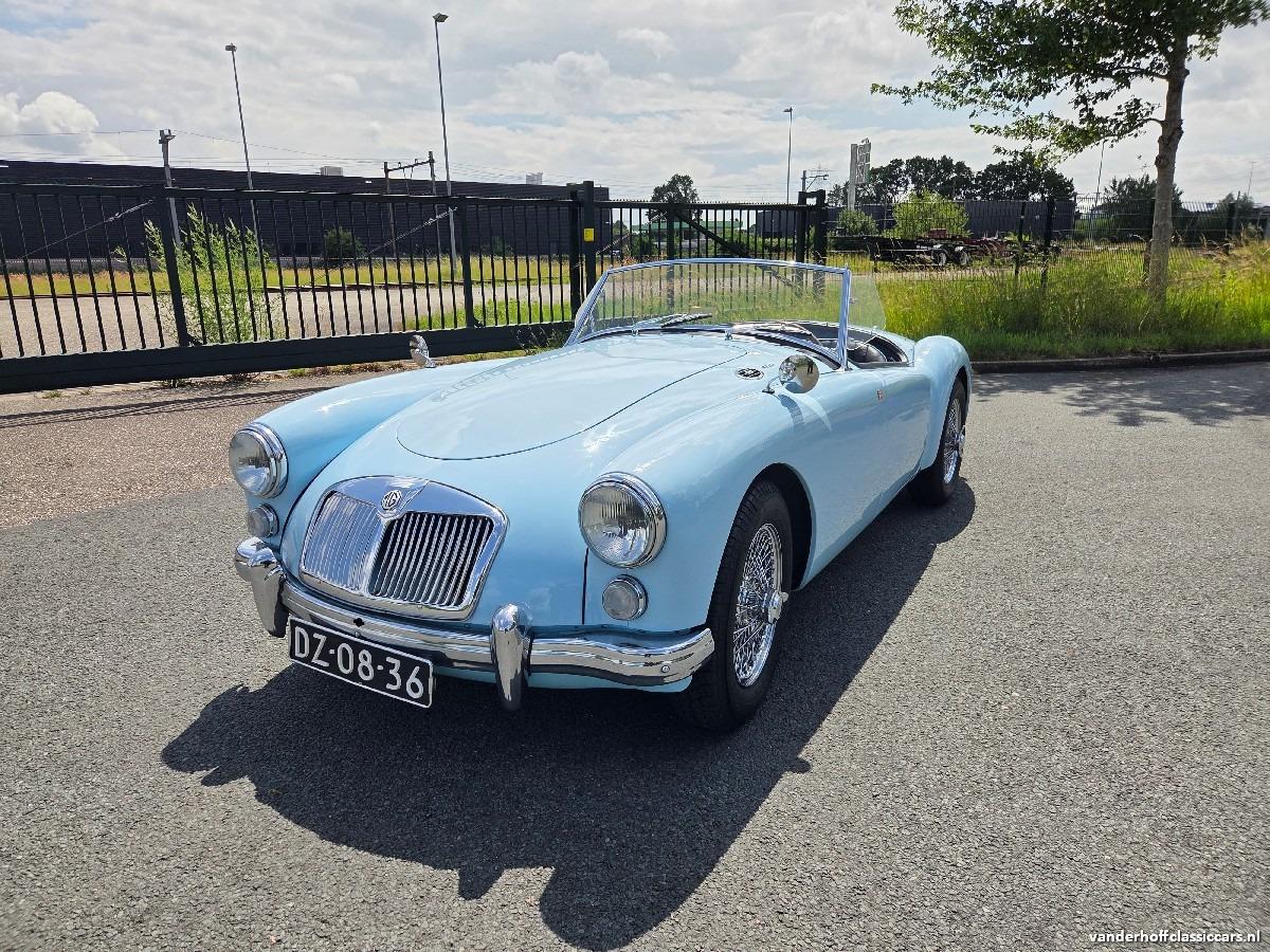 MG MGA cabriolet - 1960 LesAnciennes.com