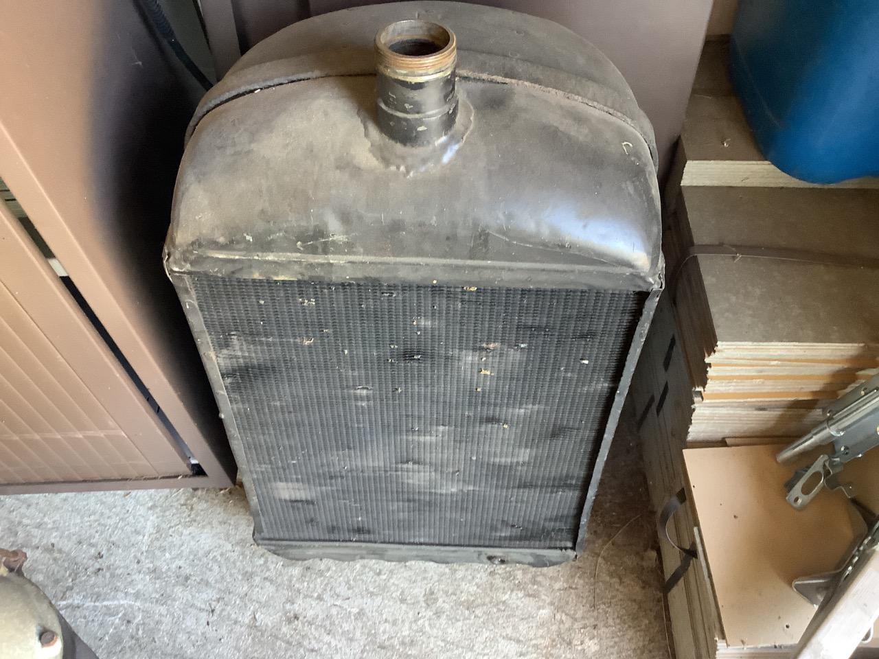 Radiateur AMILCAR Type M LesAnciennes.com