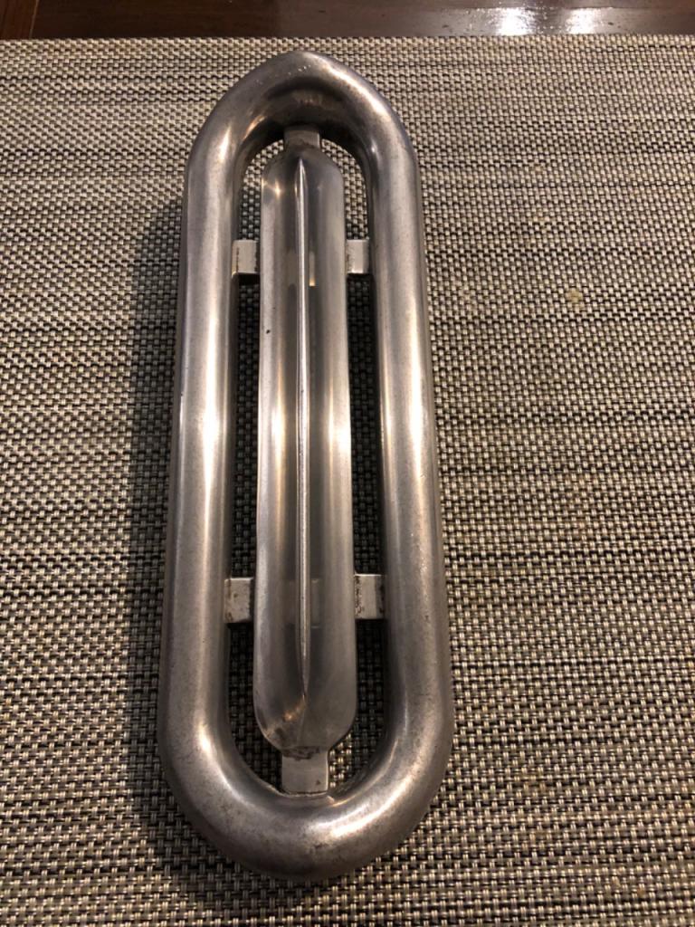 Enjoliveur de calandre CITROEN Traction LesAnciennes.com