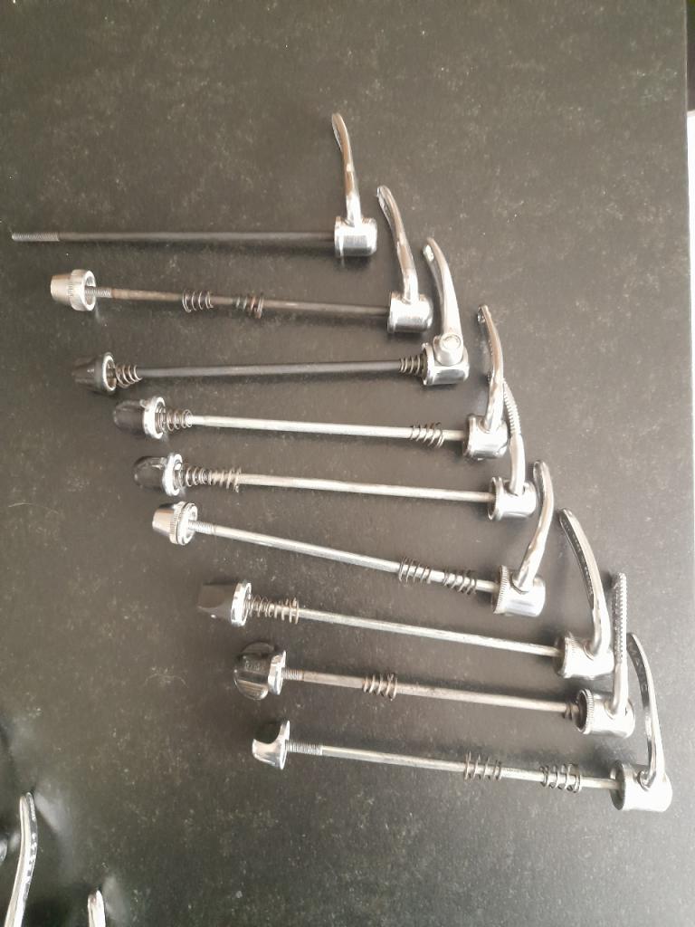 Attaches rapides velo course vintage LesAnciennes.com