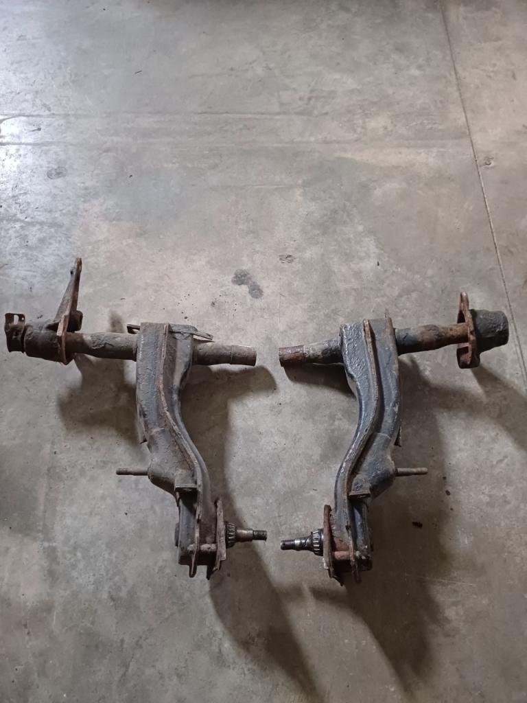 Demie train bras AR RENAULT 5 (R5) ALPINE TURBO LA LesAnciennes.com